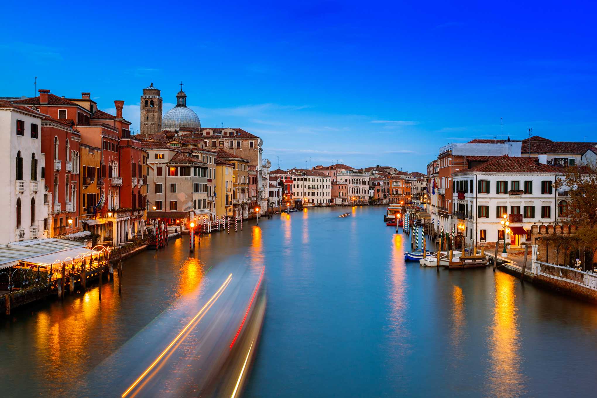 Venezia, the Grand Canal at night. Venice, Veneto, Italy.